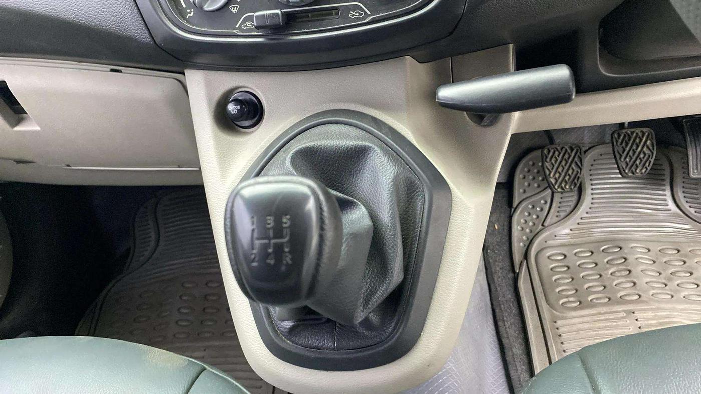 2018 Datsun Go Plus T, Petrol, Manual, 26,611 km, Gear Lever