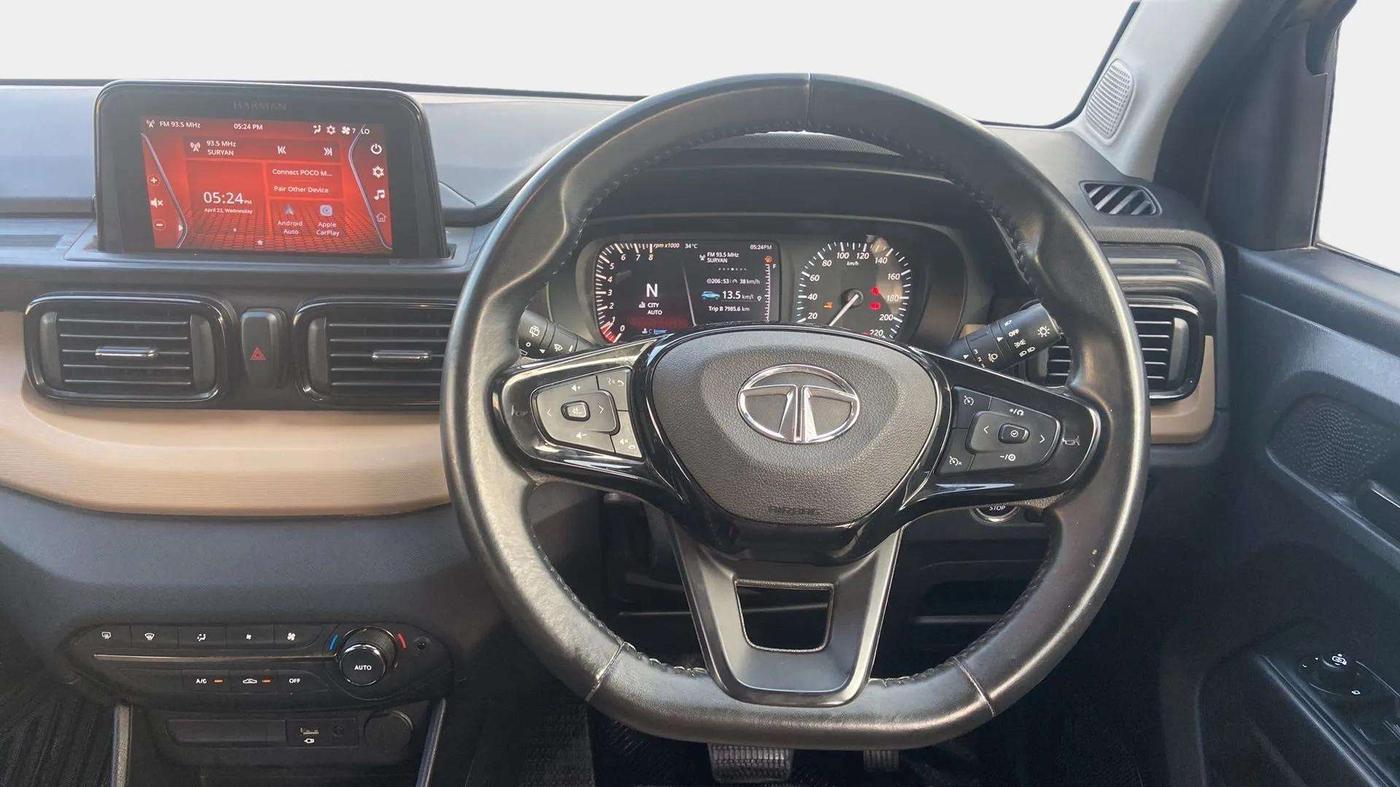 2022 Tata PUNCH CREATIVE 1.2 AMT KAZIRANGA EDITION , Petrol, Automatic, 36,063 km, Steering Wheel Close Up