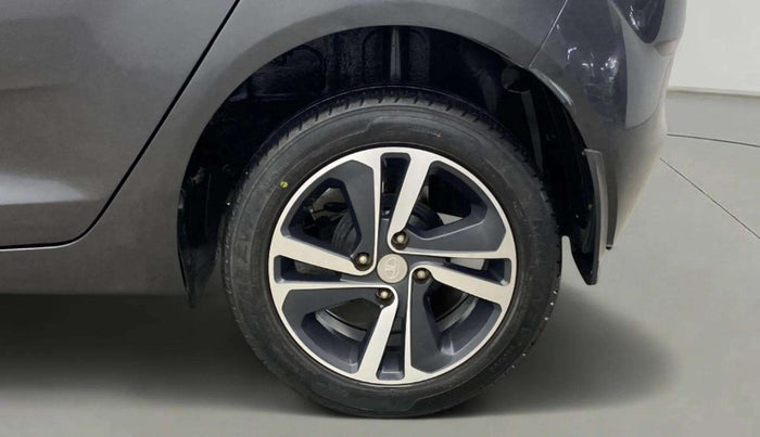 2020 Tata ALTROZ XZ PETROL, Petrol, Manual, 61,584 km, Left Rear Wheel