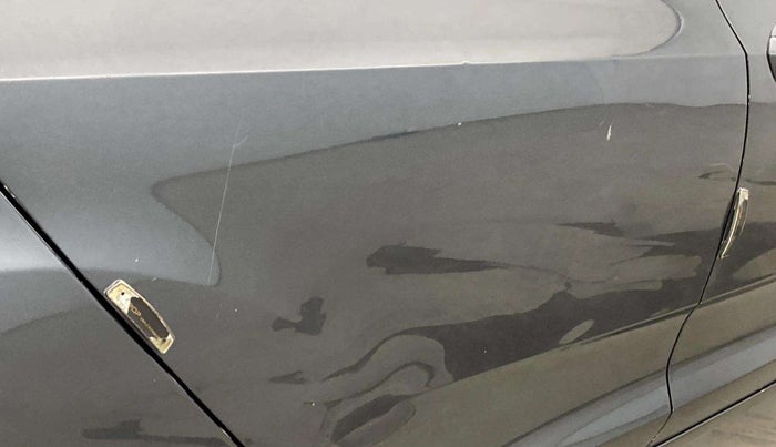 2020 Tata ALTROZ XZ PETROL, Petrol, Manual, 61,584 km, Right rear door - Weather strip has minor damage