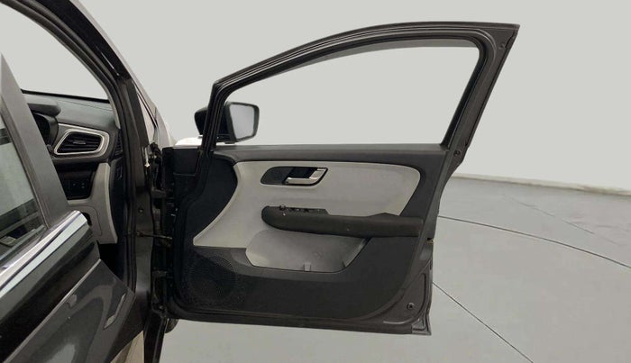 2020 Tata ALTROZ XZ PETROL, Petrol, Manual, 61,584 km, RHS Front Door