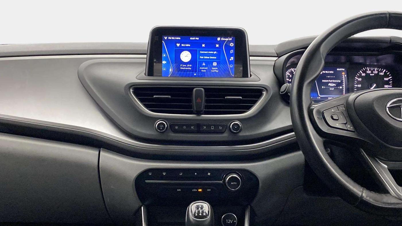 2020 Tata ALTROZ XZ PETROL, Petrol, Manual, 61,729 km, Air Conditioner
