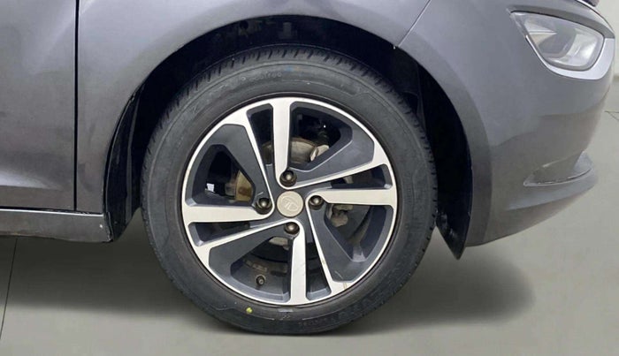 2020 Tata ALTROZ XZ PETROL, Petrol, Manual, 61,584 km, Right Front Wheel