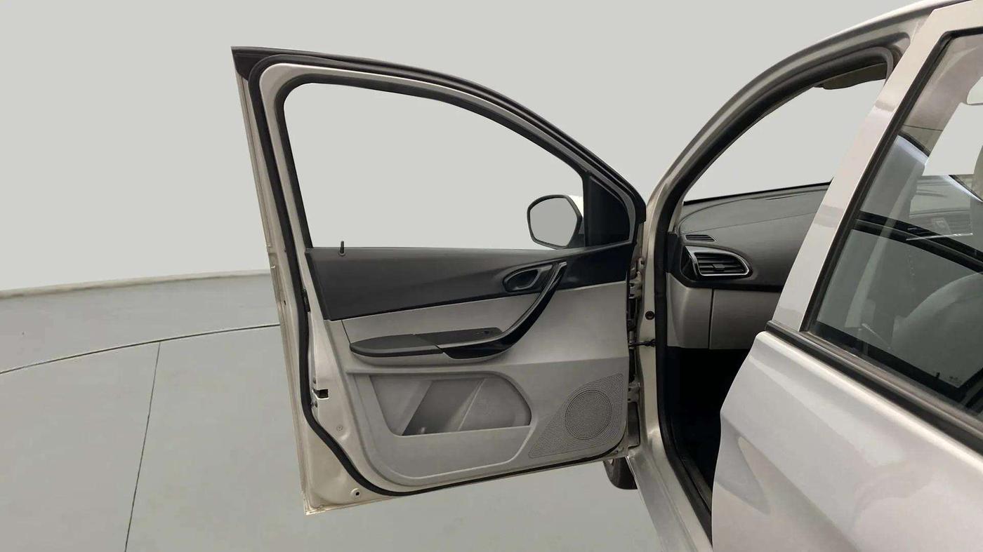 2020 Tata Tiago XT PETROL, Petrol, Manual, 53,463 km, LHS Front Door