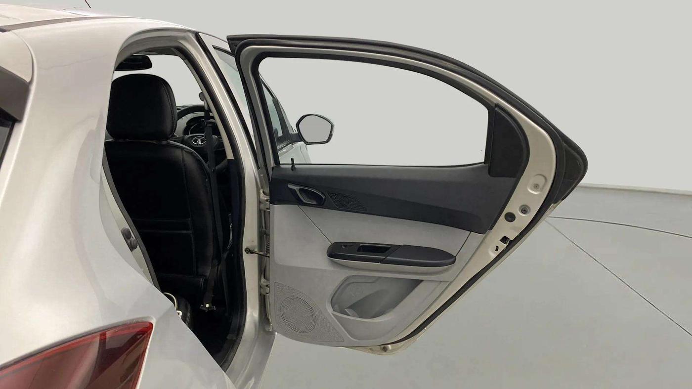 2020 Tata Tiago XT PETROL, Petrol, Manual, 53,463 km, RHS Rear Door