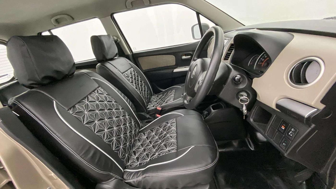 2014 Maruti Wagon R 1.0 VXI, Petrol, Manual, 67,465 km, Right Side Front Door Cabin