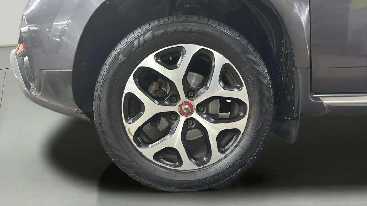 2021 Renault Duster RXZ 1.3 TURBO PETROL CVT, Petrol, Automatic, 64,582 km, Left Front Wheel