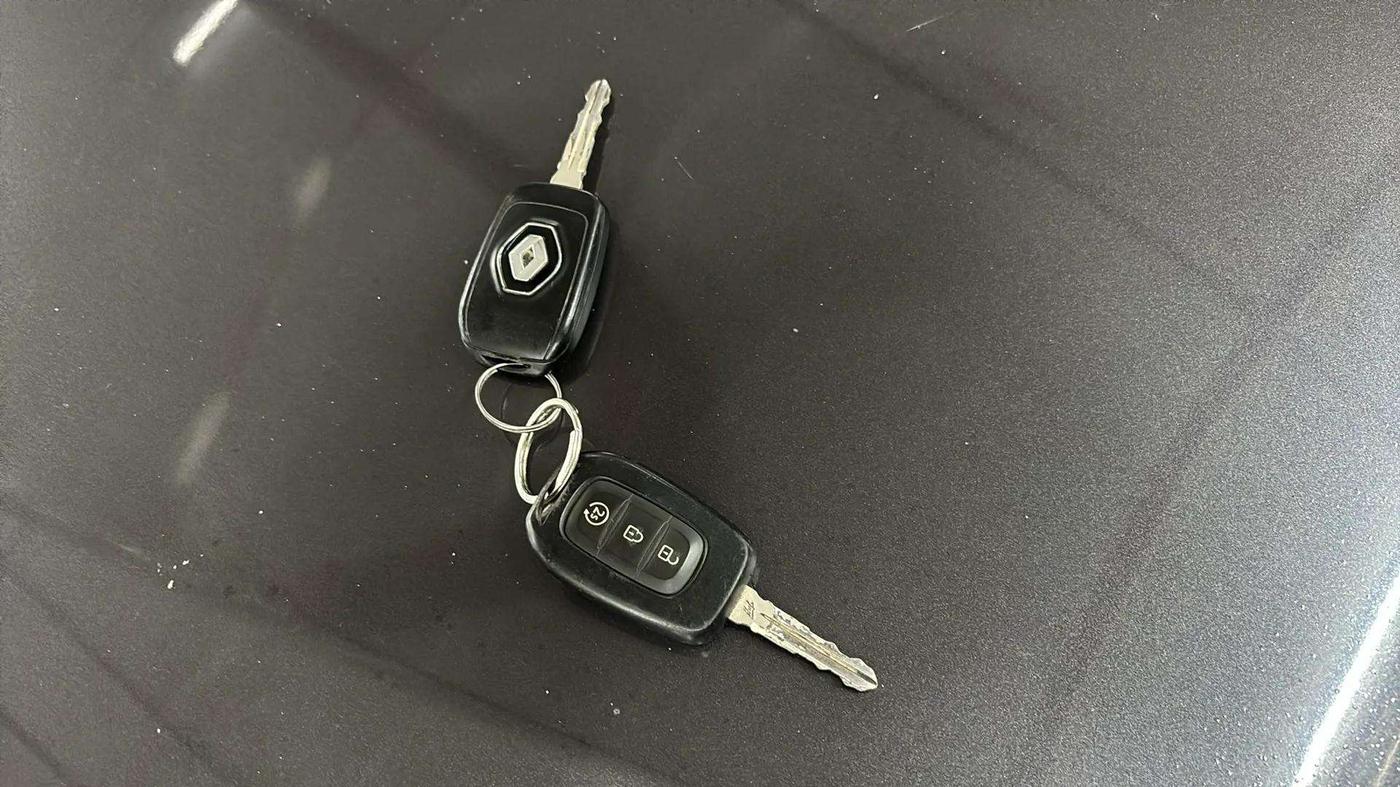 2021 Renault Duster RXZ 1.3 TURBO PETROL CVT, Petrol, Automatic, 64,582 km, Key Close Up