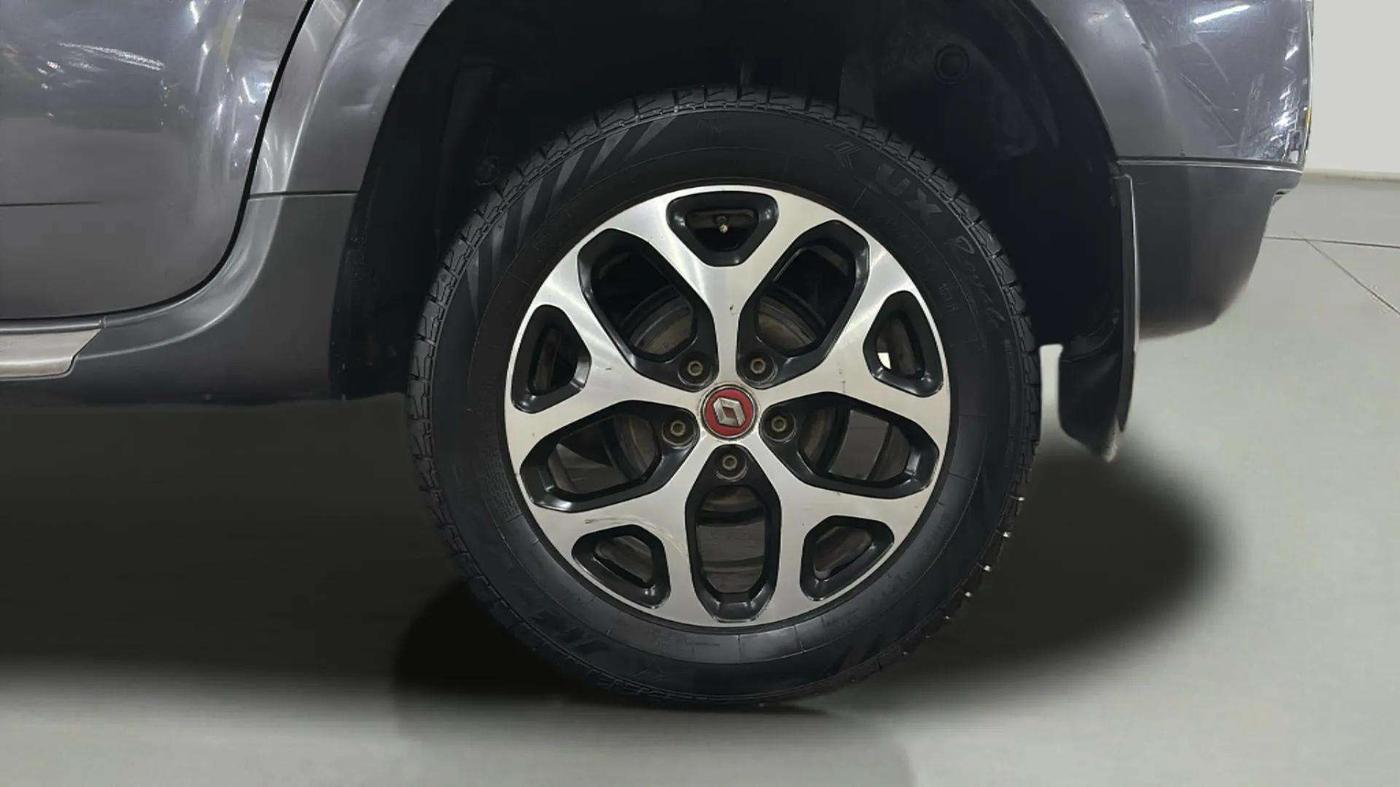 2021 Renault Duster RXZ 1.3 TURBO PETROL CVT, Petrol, Automatic, 64,582 km, Left Rear Wheel