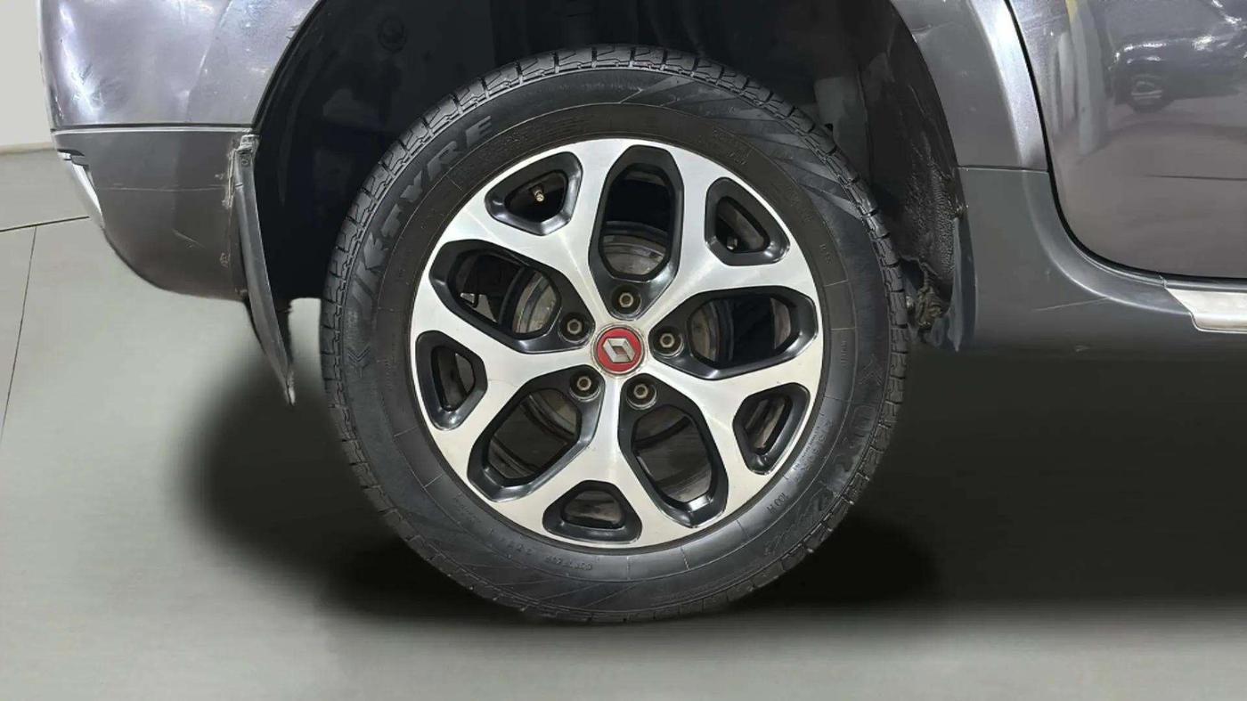 2021 Renault Duster RXZ 1.3 TURBO PETROL CVT, Petrol, Automatic, 64,582 km, Right Rear Wheel