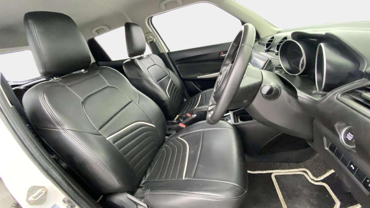 2019 Maruti Swift ZXI PLUS AMT, Petrol, Automatic, 57,803 km, Right Side Front Door Cabin