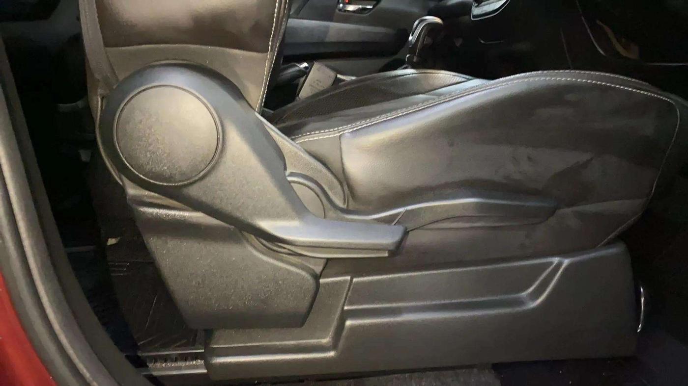 2019 Maruti XL6 ALPHA AT, Petrol, Automatic, 43,126 km, Driver Side Adjustment Panel