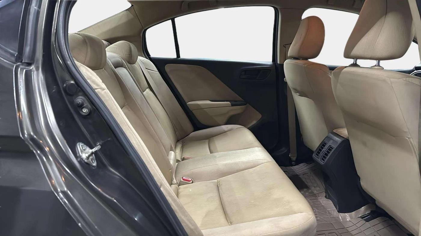 2015 Honda City 1.5L I-VTEC SV, Petrol, Manual, 70,822 km, Right Side Rear Door Cabin