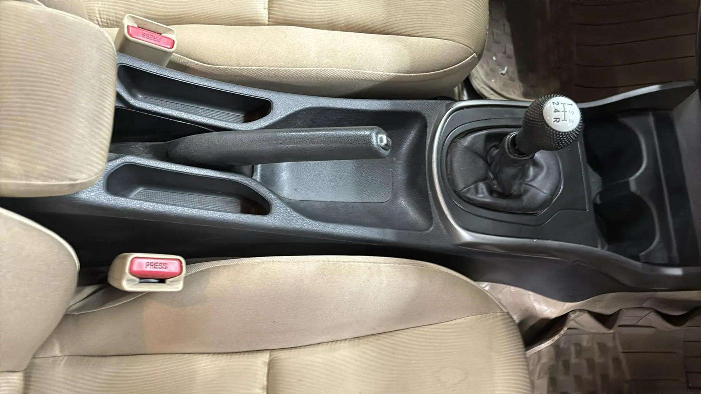 2015 Honda City 1.5L I-VTEC SV, Petrol, Manual, 70,822 km, Gear Lever