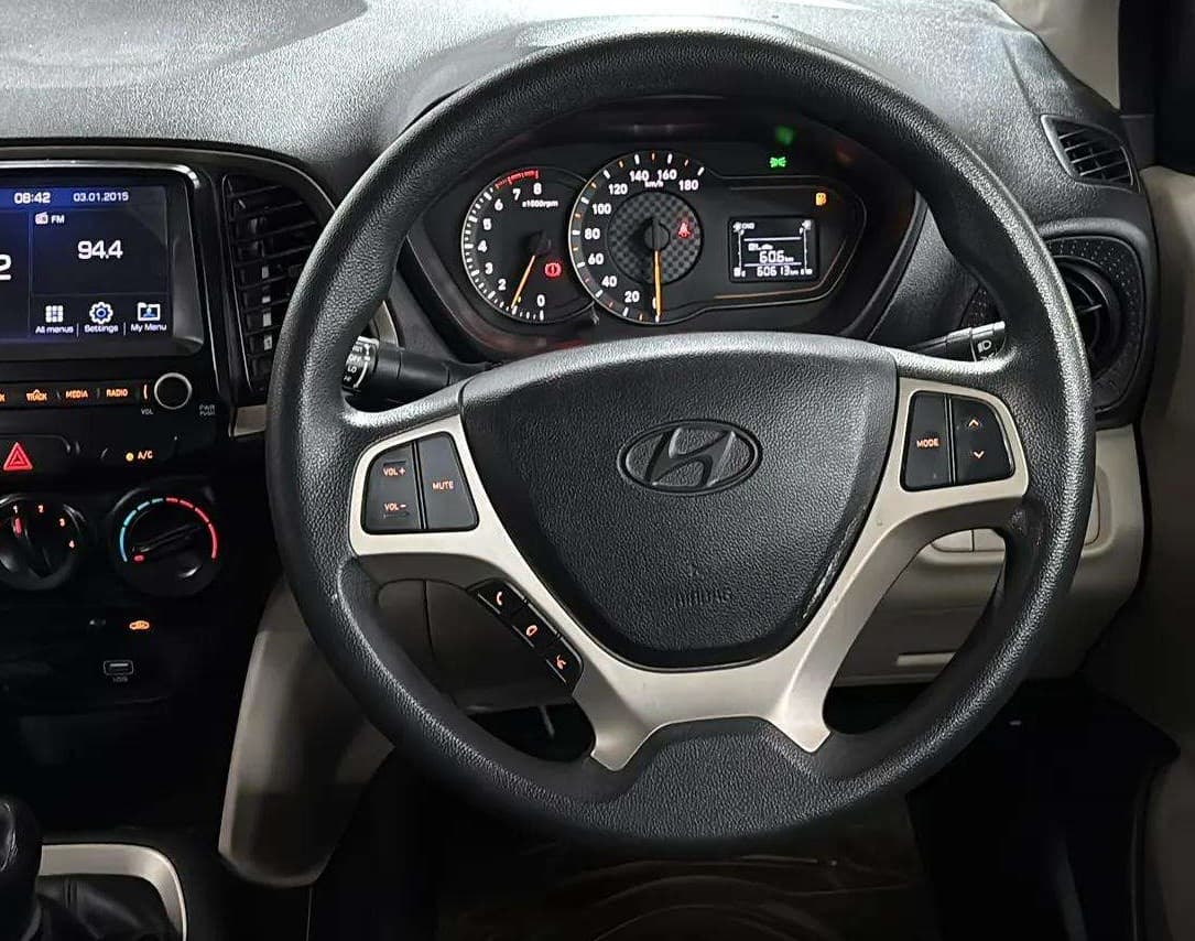 2020 Hyundai NEW SANTRO SPORTZ CNG, CNG, Manual, 60,610 km, Steering Wheel Close Up
