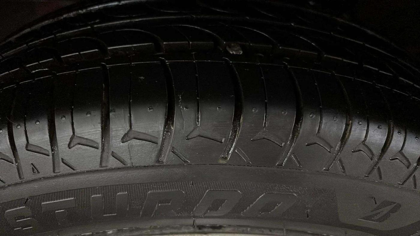 2020 Hyundai NEW SANTRO SPORTZ CNG, CNG, Manual, 60,610 km, Left Rear Tyre Tread