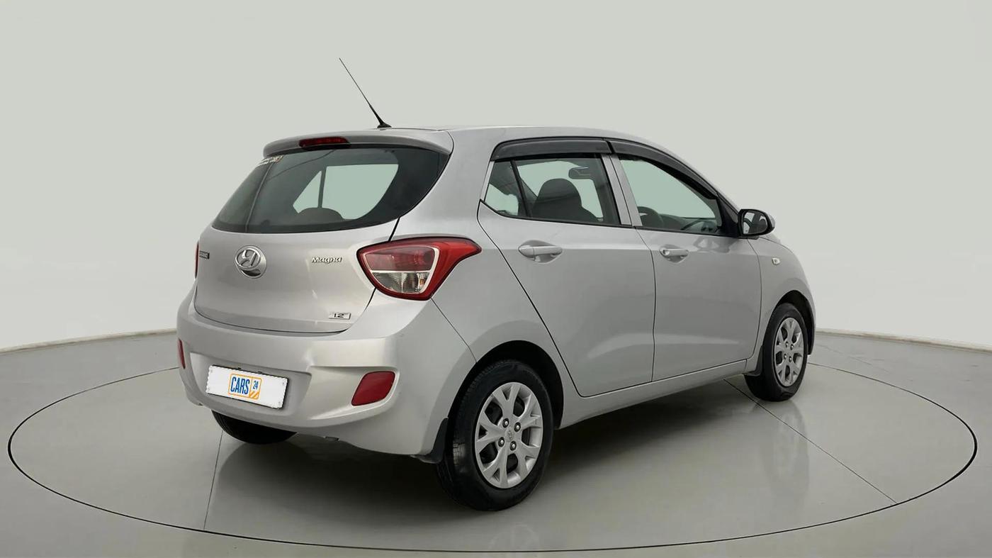2016 Hyundai Grand i10 MAGNA 1.2 KAPPA VTVT, Petrol, Manual, 82,522 km, Right Back Diagonal