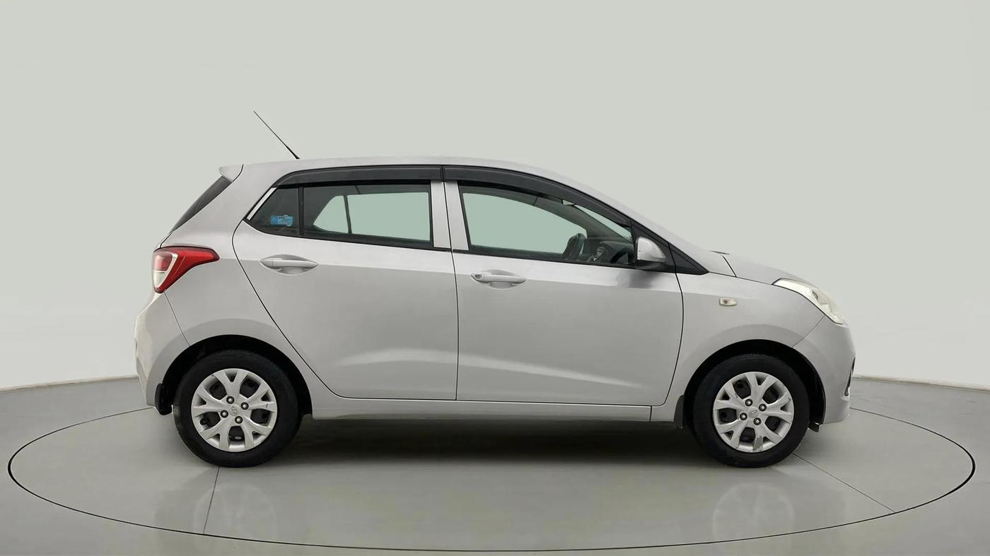 2016 Hyundai Grand i10 MAGNA 1.2 KAPPA VTVT, Petrol, Manual, 82,522 km, Right Side View