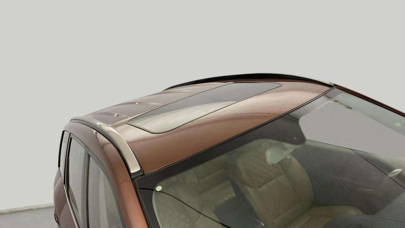 2019 Mahindra XUV500 W11 (O) AT, Diesel, Automatic, 64,824 km, Roof