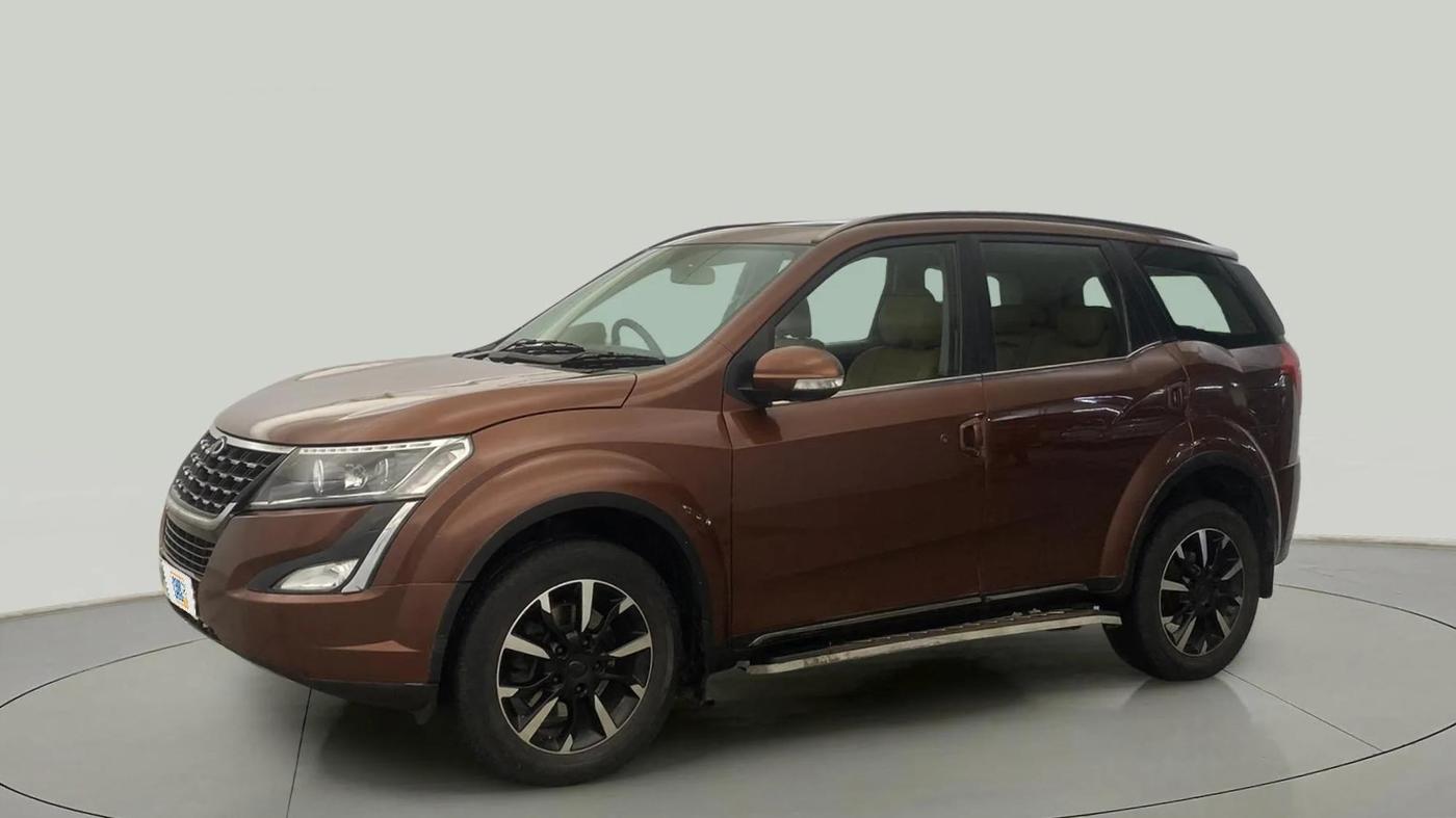 2019 Mahindra XUV500 W11 (O) AT, Diesel, Automatic, 64,824 km, Left Front Diagonal