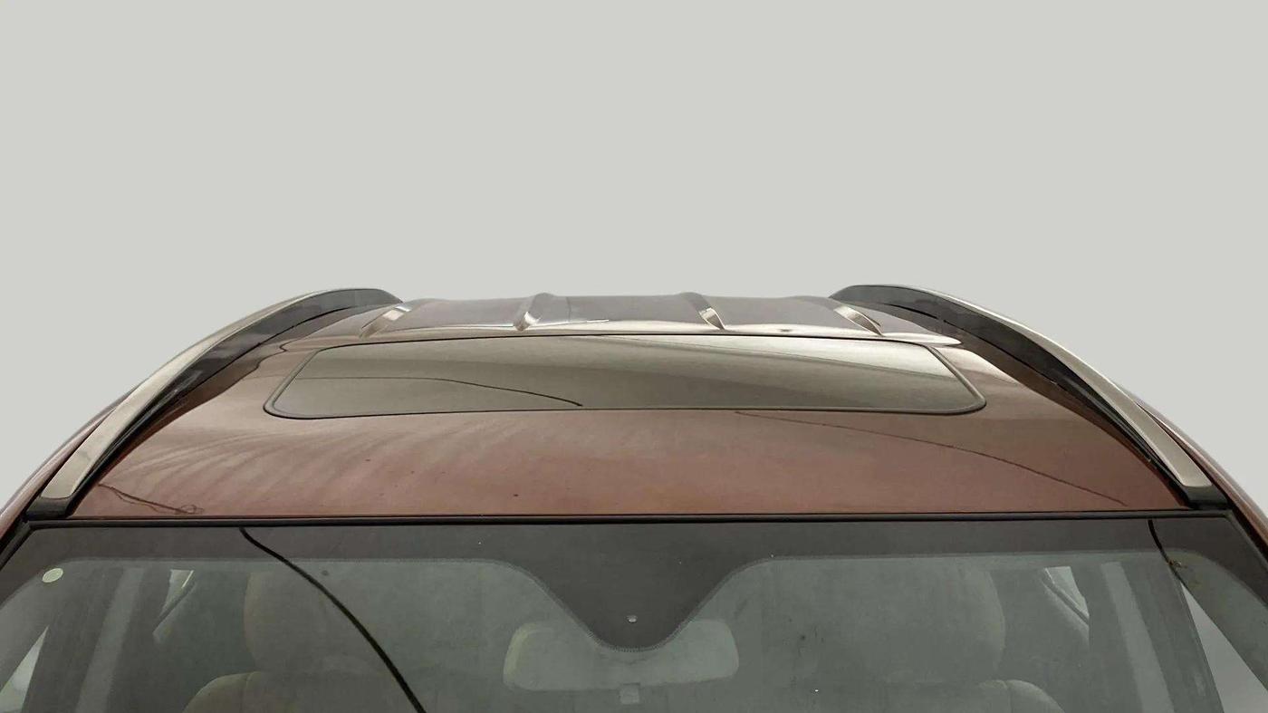 2019 Mahindra XUV500 W11 (O) AT, Diesel, Automatic, 64,824 km, Moonroof/ Sunroof