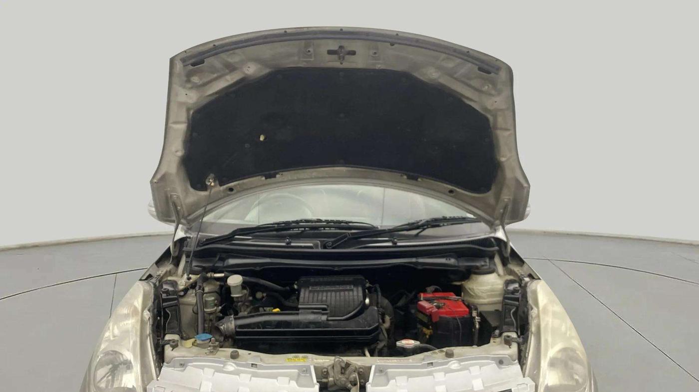2014 Maruti Swift VXI, Petrol, Manual, 83,744 km, Open Bonet