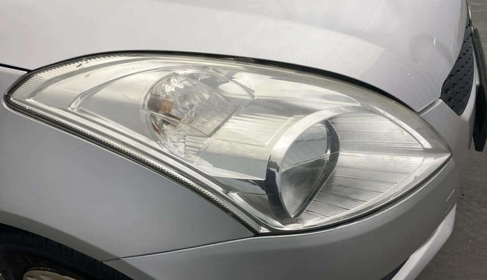 2014 Maruti Swift VXI, Petrol, Manual, 83,720 km, Right headlight - Minor scratches