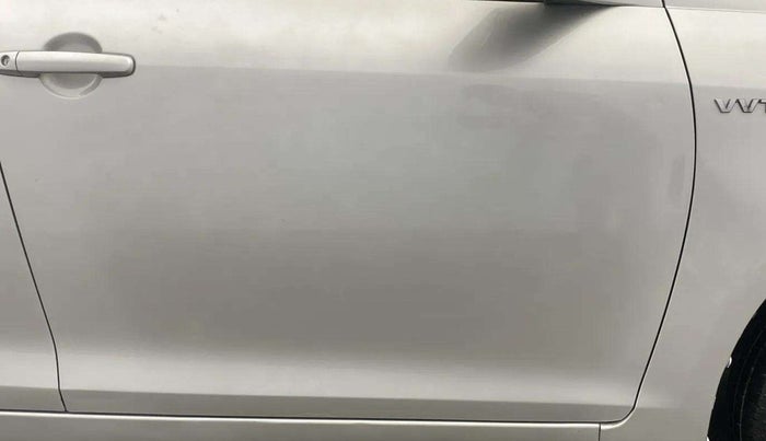 2014 Maruti Swift VXI, Petrol, Manual, 83,720 km, Driver-side door - Slightly dented