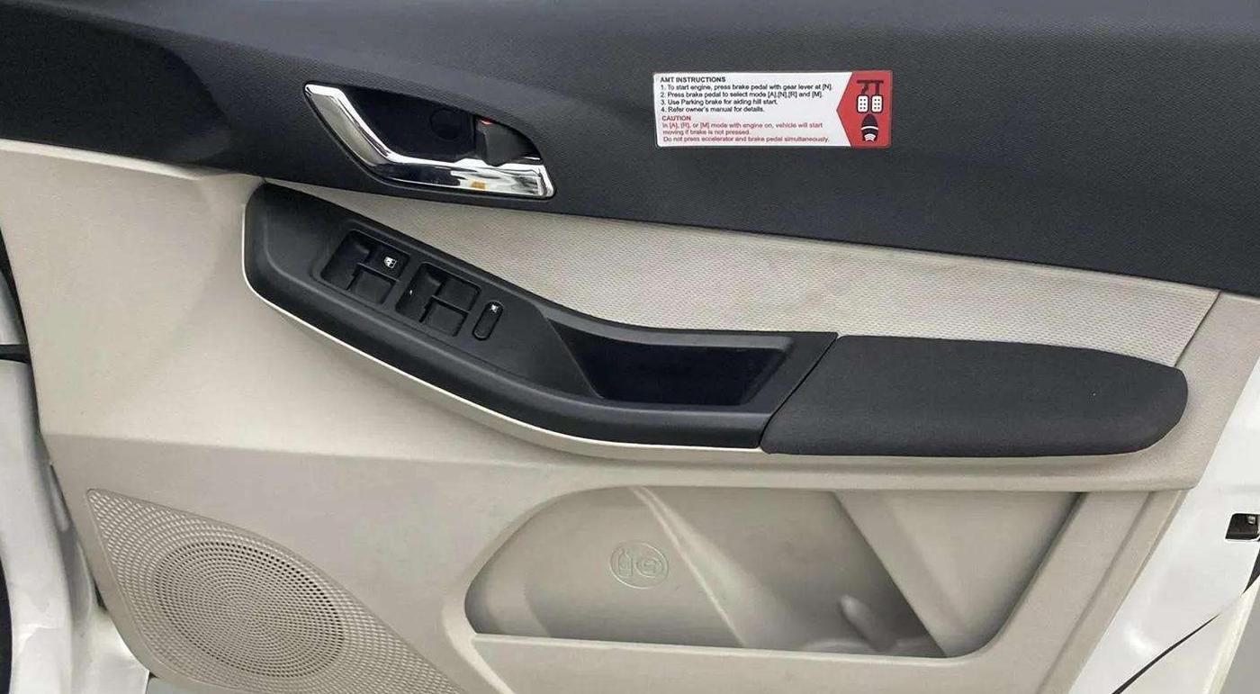 2024 Tata TIGOR XZ PLUS CNG, CNG, Manual, 15,275 km, Driver Side Door Panels Control