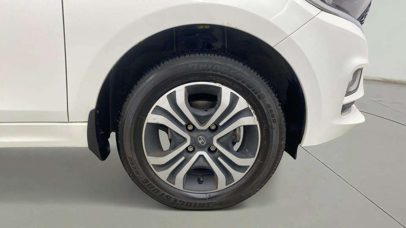 2024 Tata TIGOR XZ PLUS CNG, CNG, Manual, 15,275 km, Right Front Wheel