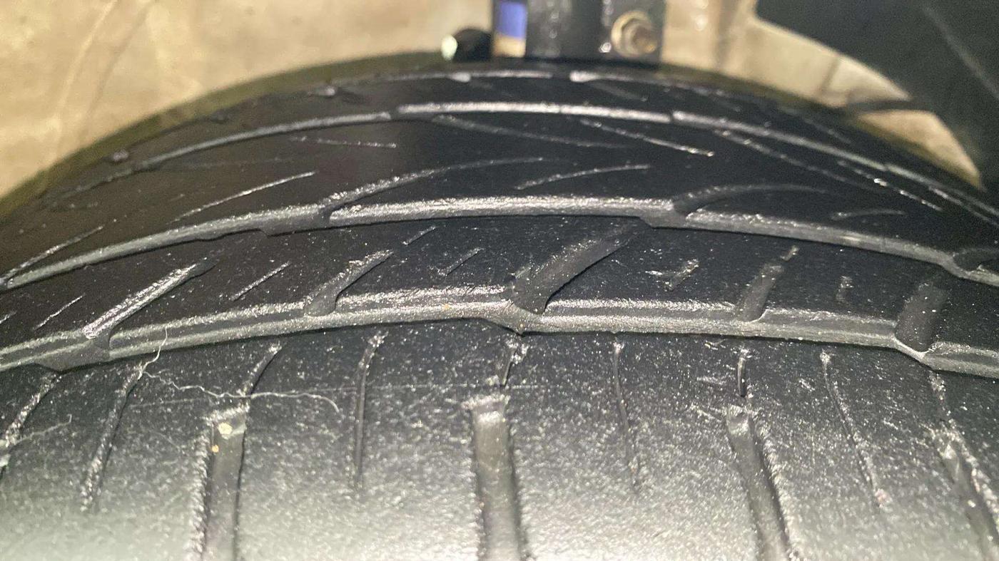 2020 Maruti Swift ZXI PLUS AMT, Petrol, Automatic, 41,215 km, Right Front Tyre Tread