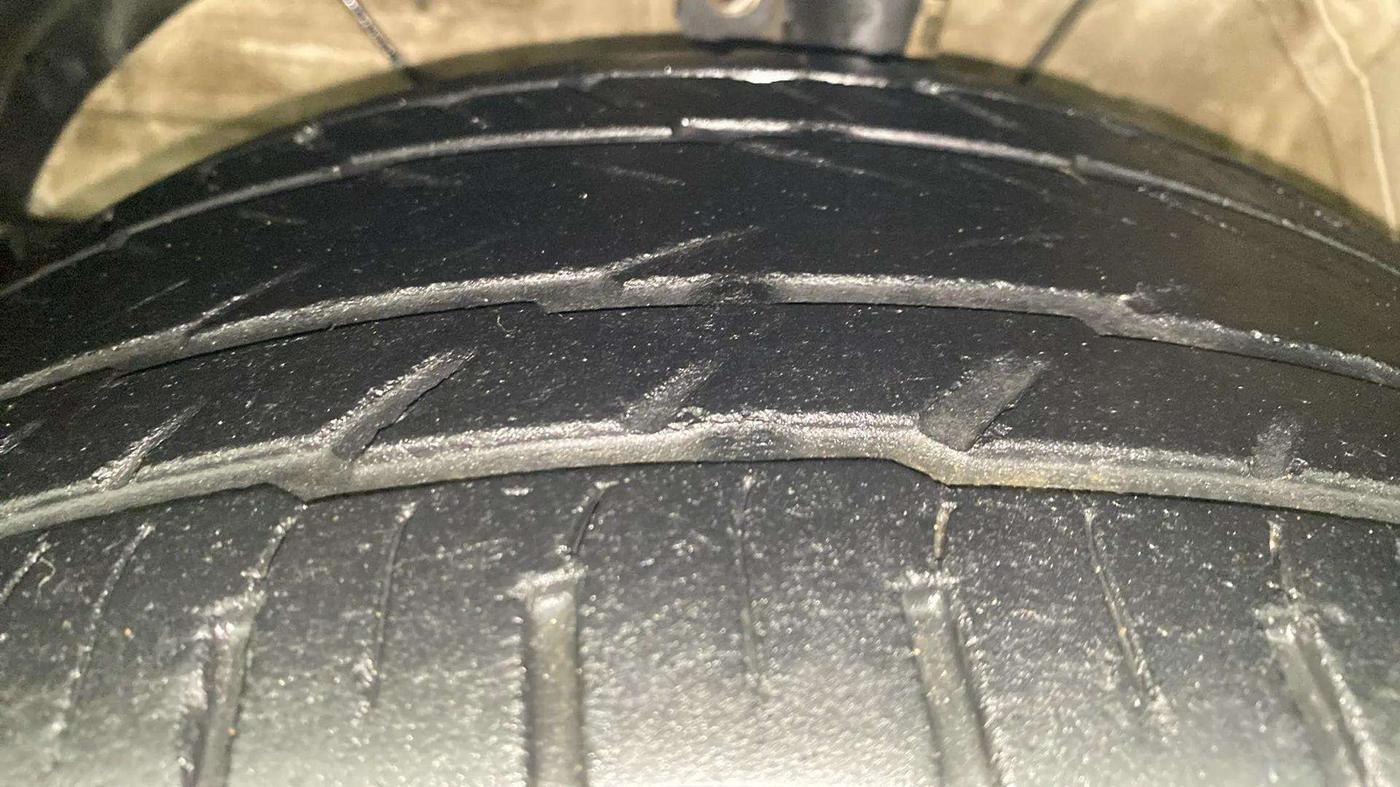 2020 Maruti Swift ZXI PLUS AMT, Petrol, Automatic, 41,215 km, Left Front Tyre Tread
