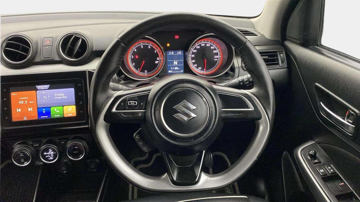 2020 Maruti Swift ZXI PLUS AMT, Petrol, Automatic, 41,215 km, Steering Wheel Close Up