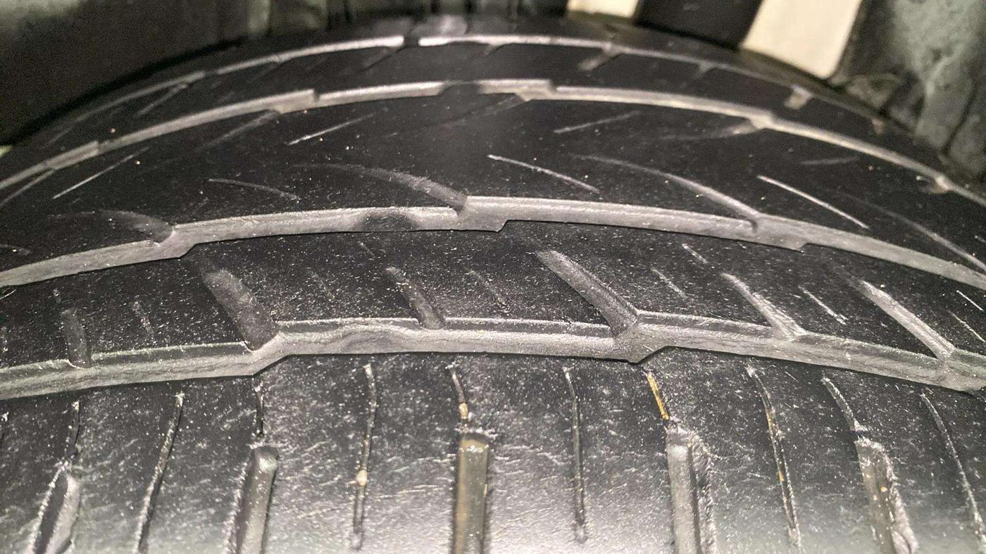 2020 Maruti Swift ZXI PLUS AMT, Petrol, Automatic, 41,215 km, Left Rear Tyre Tread