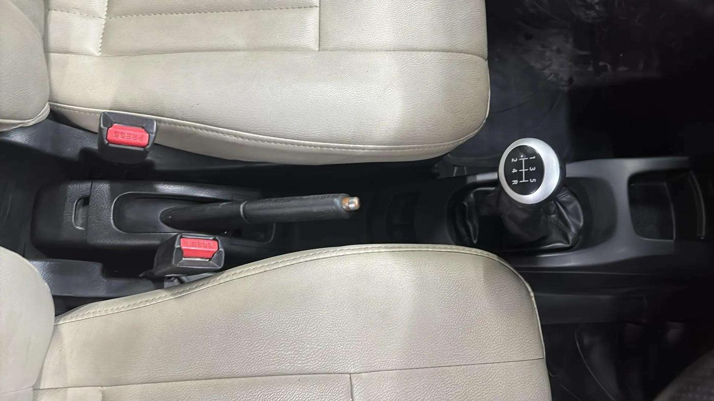 2016 Maruti Wagon R 1.0 VXI, Petrol, Manual, 28,971 km, Gear Lever