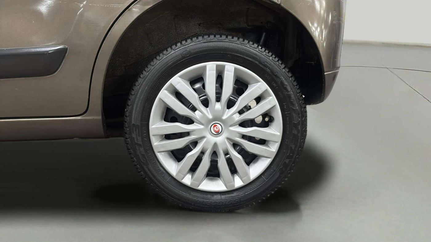 2016 Maruti Wagon R 1.0 VXI, Petrol, Manual, 28,971 km, Left Rear Wheel