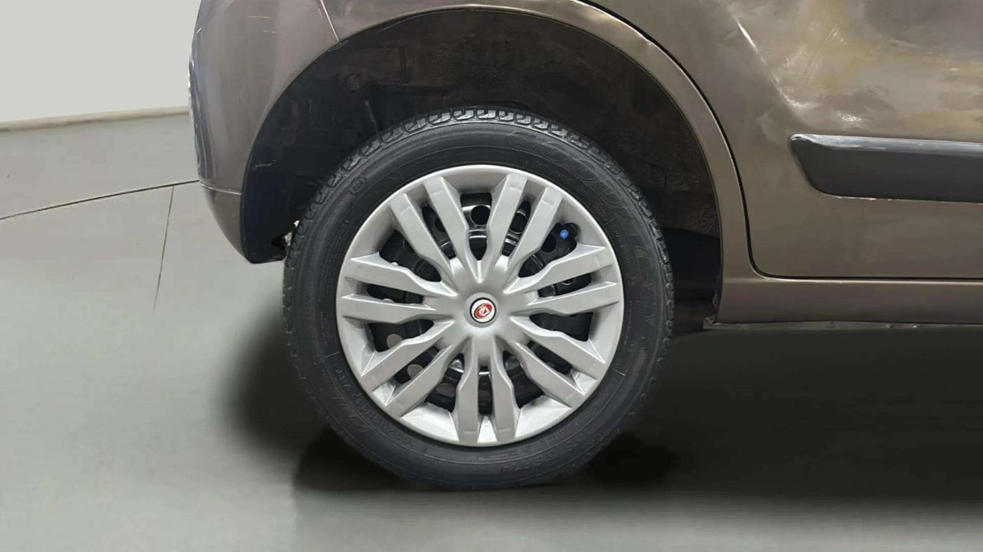 2016 Maruti Wagon R 1.0 VXI, Petrol, Manual, 28,971 km, Right Rear Wheel