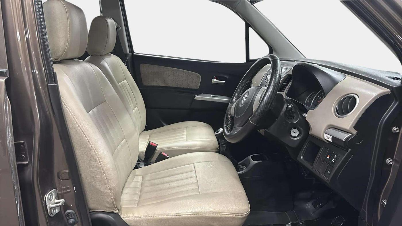 2016 Maruti Wagon R 1.0 VXI, Petrol, Manual, 28,971 km, Right Side Front Door Cabin