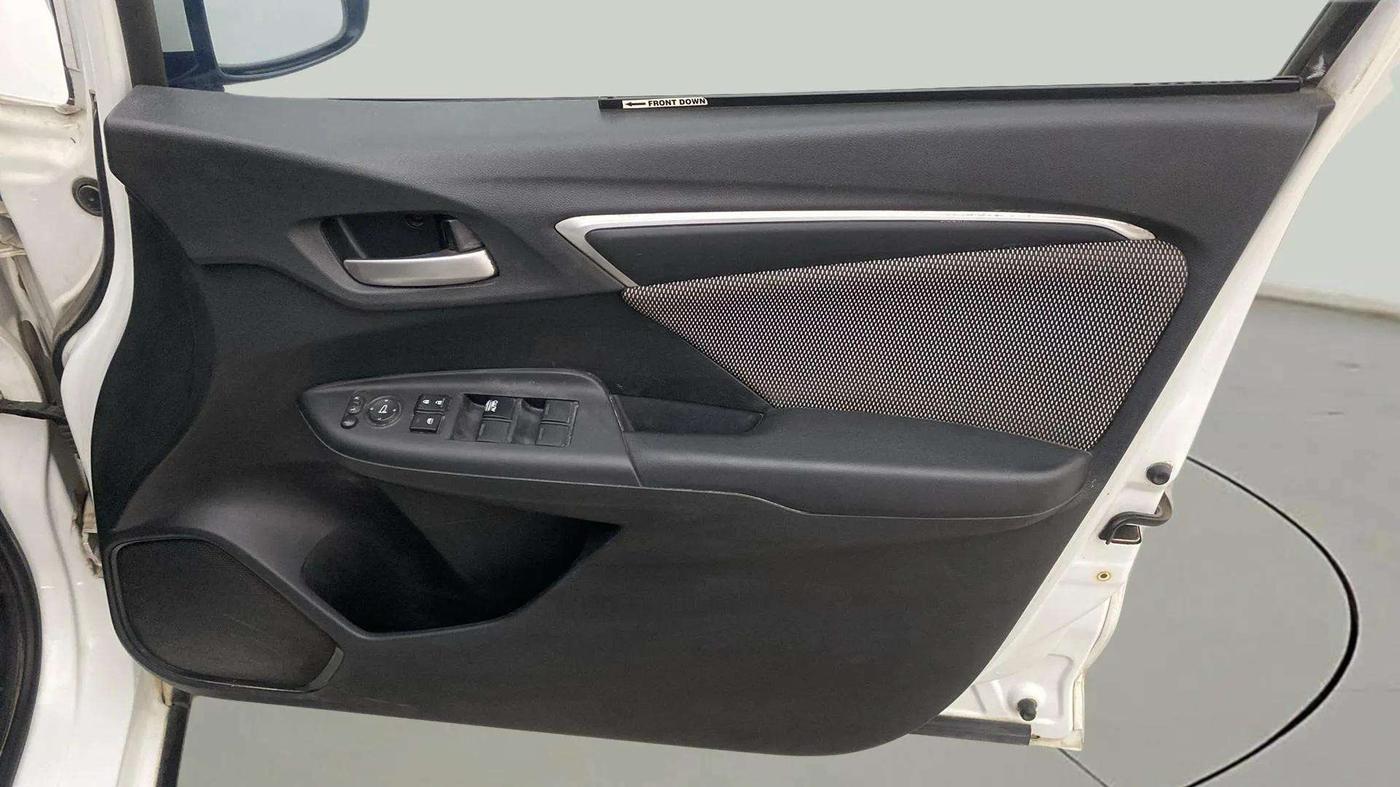 2018 Honda WR-V 1.5L I-DTEC VX MT, Diesel, Manual, 74,830 km, Driver Side Door Panels Control