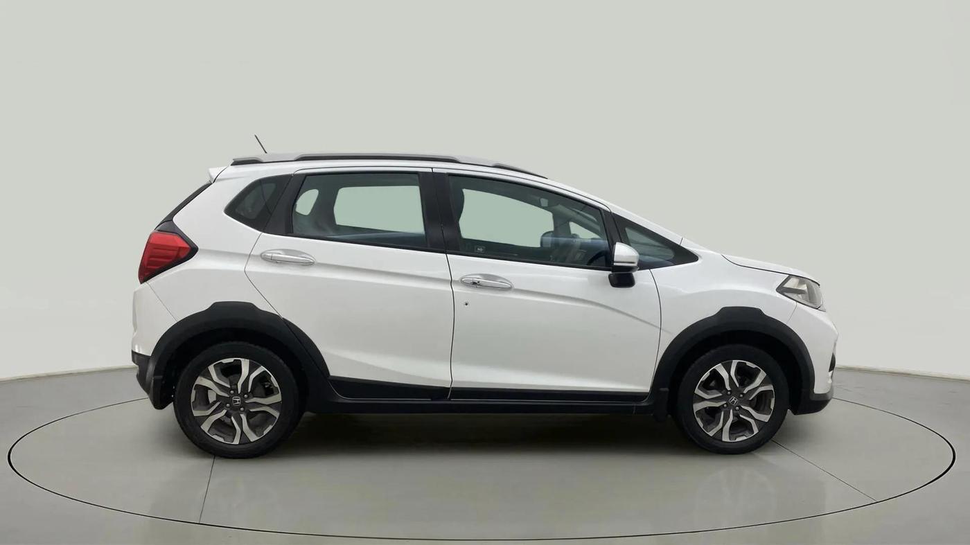 2018 Honda WR-V 1.5L I-DTEC VX MT, Diesel, Manual, 74,830 km, Right Side View