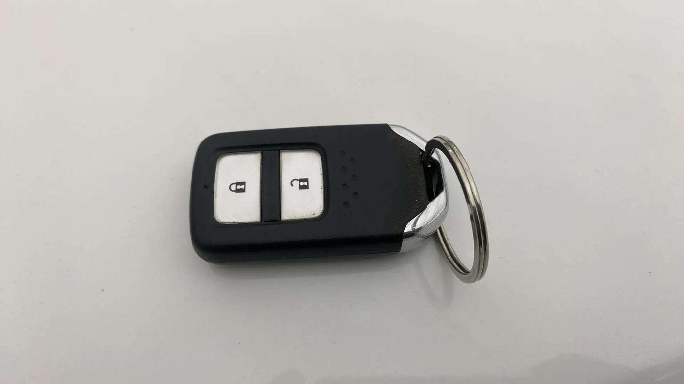2018 Honda WR-V 1.5L I-DTEC VX MT, Diesel, Manual, 74,830 km, Key Close Up
