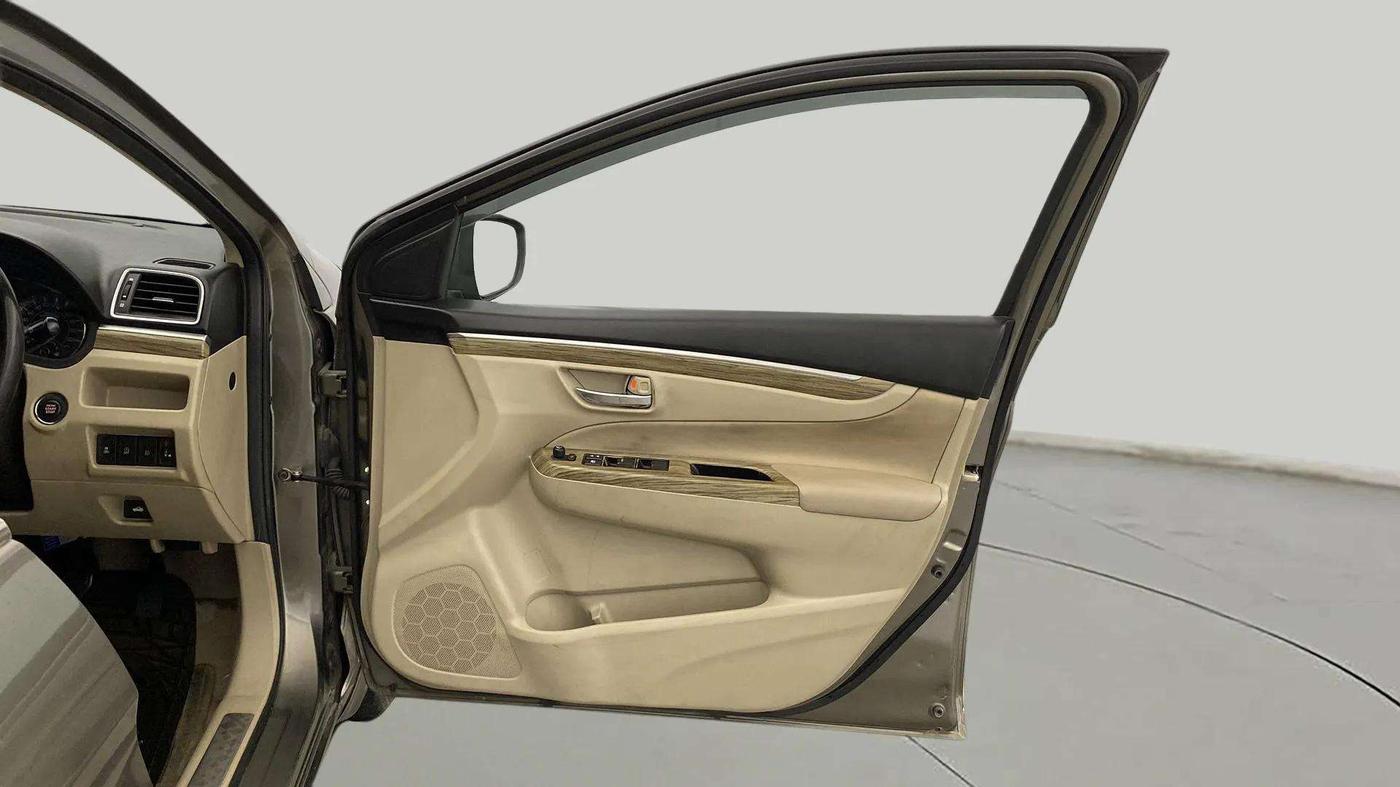 2021 Maruti Ciaz DELTA AT 1.5 SHVS PETROL, Petrol, Automatic, 39,949 km, RHS Front Door