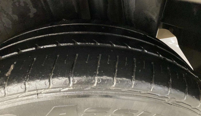 2021 Maruti Ciaz DELTA AT 1.5 SHVS PETROL, Petrol, Automatic, 39,949 km, Left Rear Tyre Tread