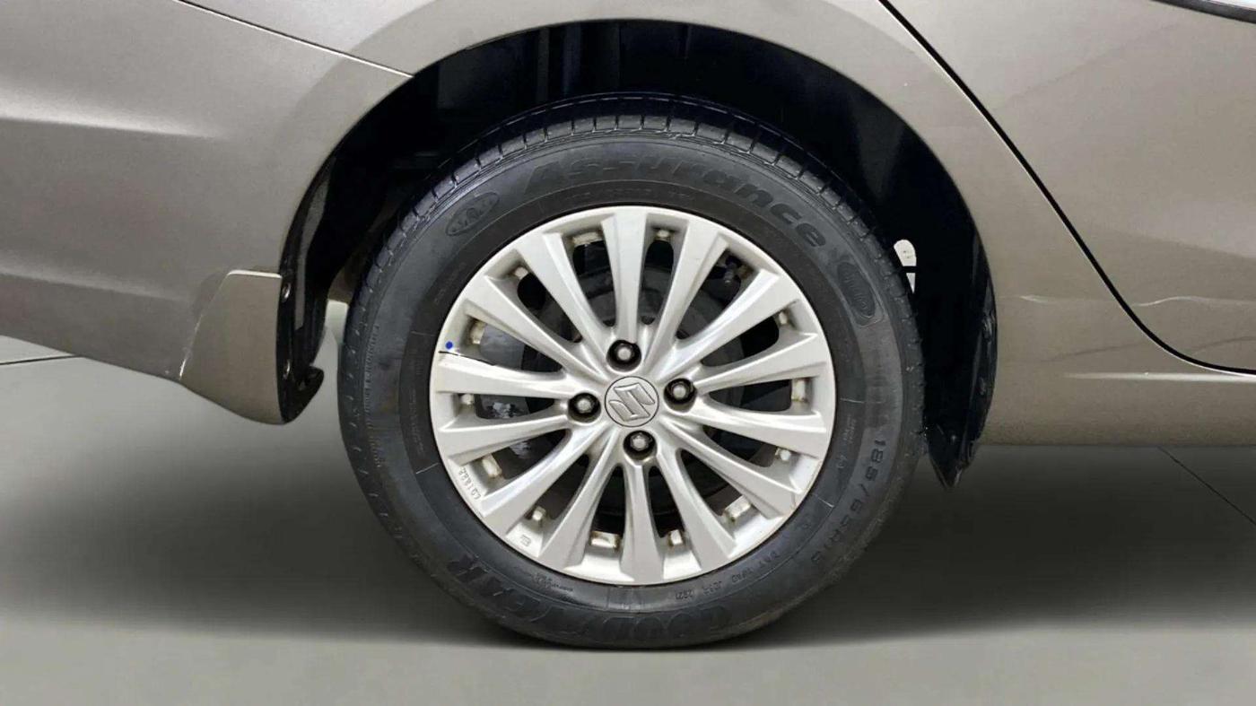 2021 Maruti Ciaz DELTA AT 1.5 SHVS PETROL, Petrol, Automatic, 39,949 km, Right Rear Wheel