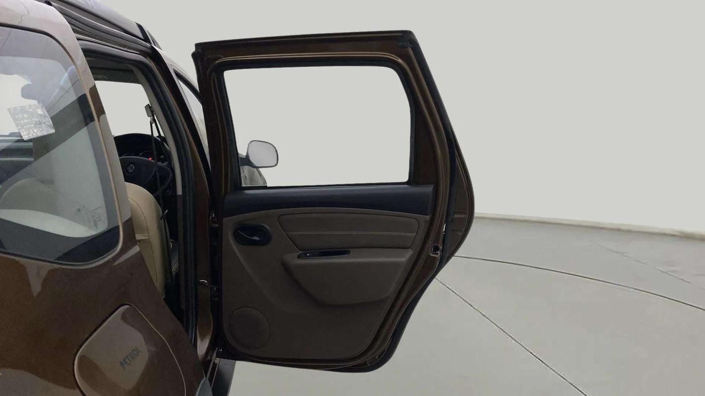 2019 Renault Duster RXS PETROL, Petrol, Manual, 70,844 km, RHS Rear Door