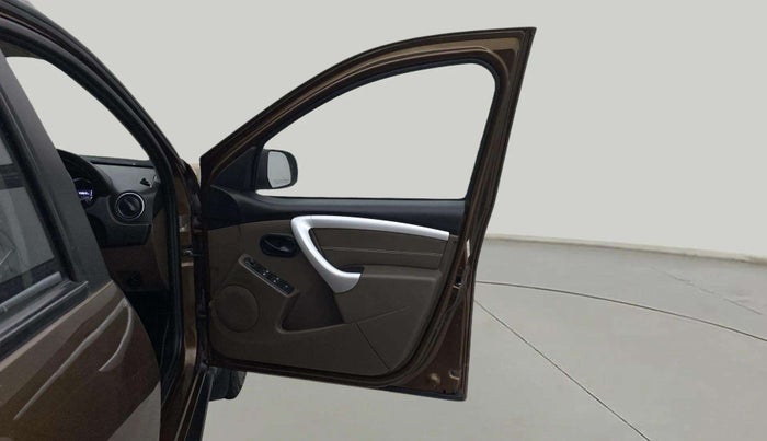 2019 Renault Duster RXS PETROL, Petrol, Manual, 70,844 km, RHS Front Door