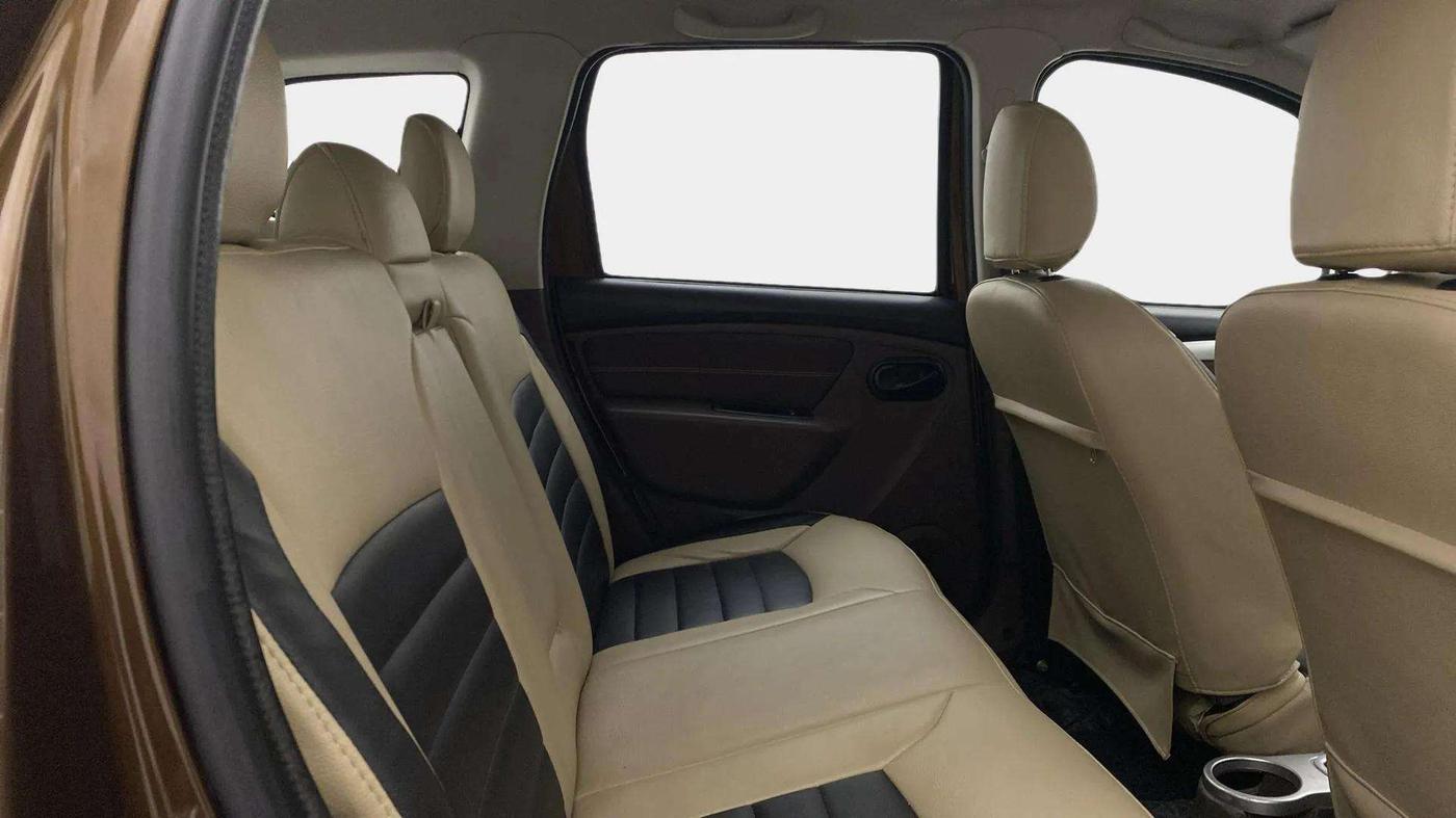 2019 Renault Duster RXS PETROL, Petrol, Manual, 70,844 km, Right Side Rear Door Cabin