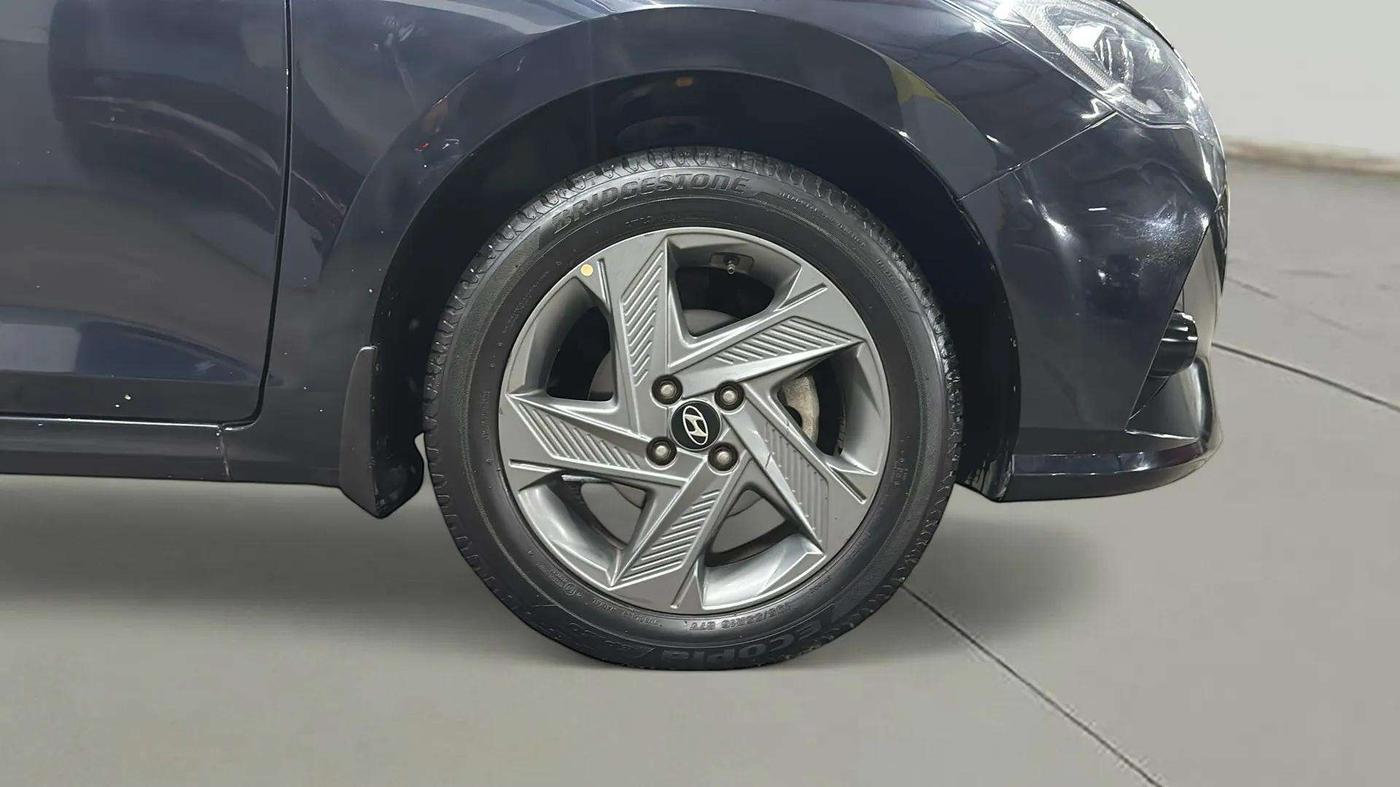 2021 Hyundai Verna SX 1.5 VTVT IVT, Petrol, Automatic, 15,068 km, Right Front Wheel