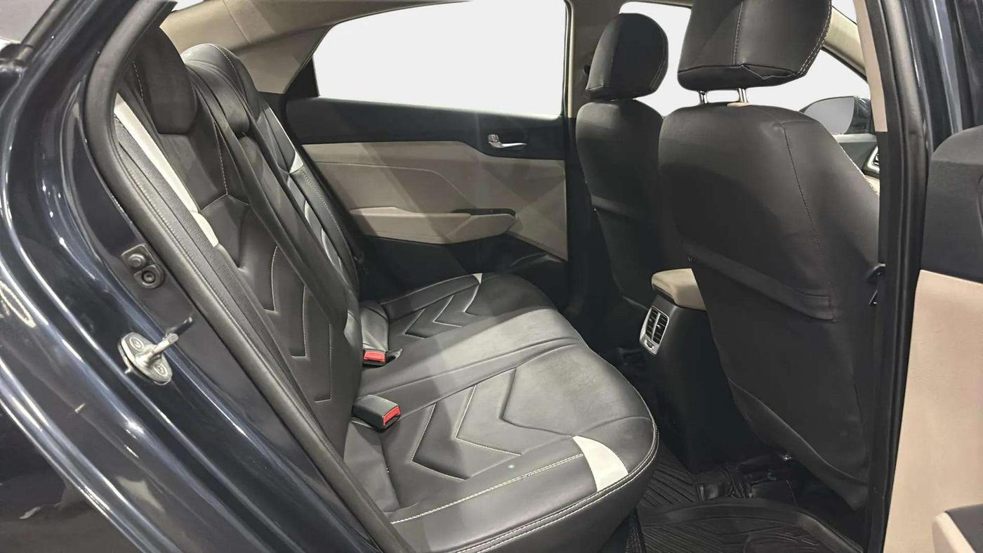 2021 Hyundai Verna SX 1.5 VTVT IVT, Petrol, Automatic, 15,068 km, Right Side Rear Door Cabin