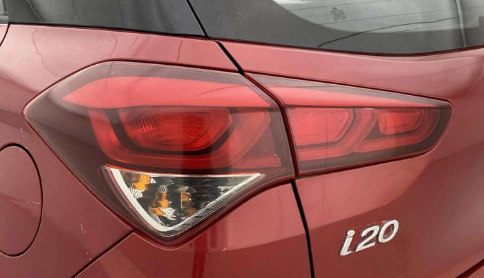 2016 Hyundai Elite i20 SPORTZ 1.2, Petrol, Manual, 80,880 km, Left tail light - Minor damage